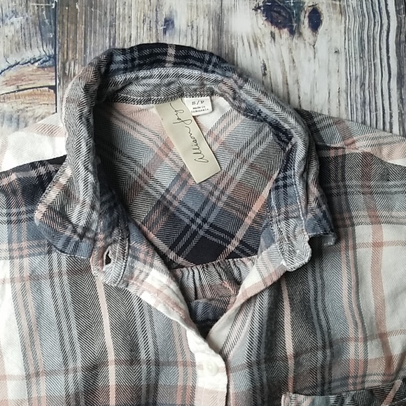 Allison Joy Plaid Top - Picture 3 of 8